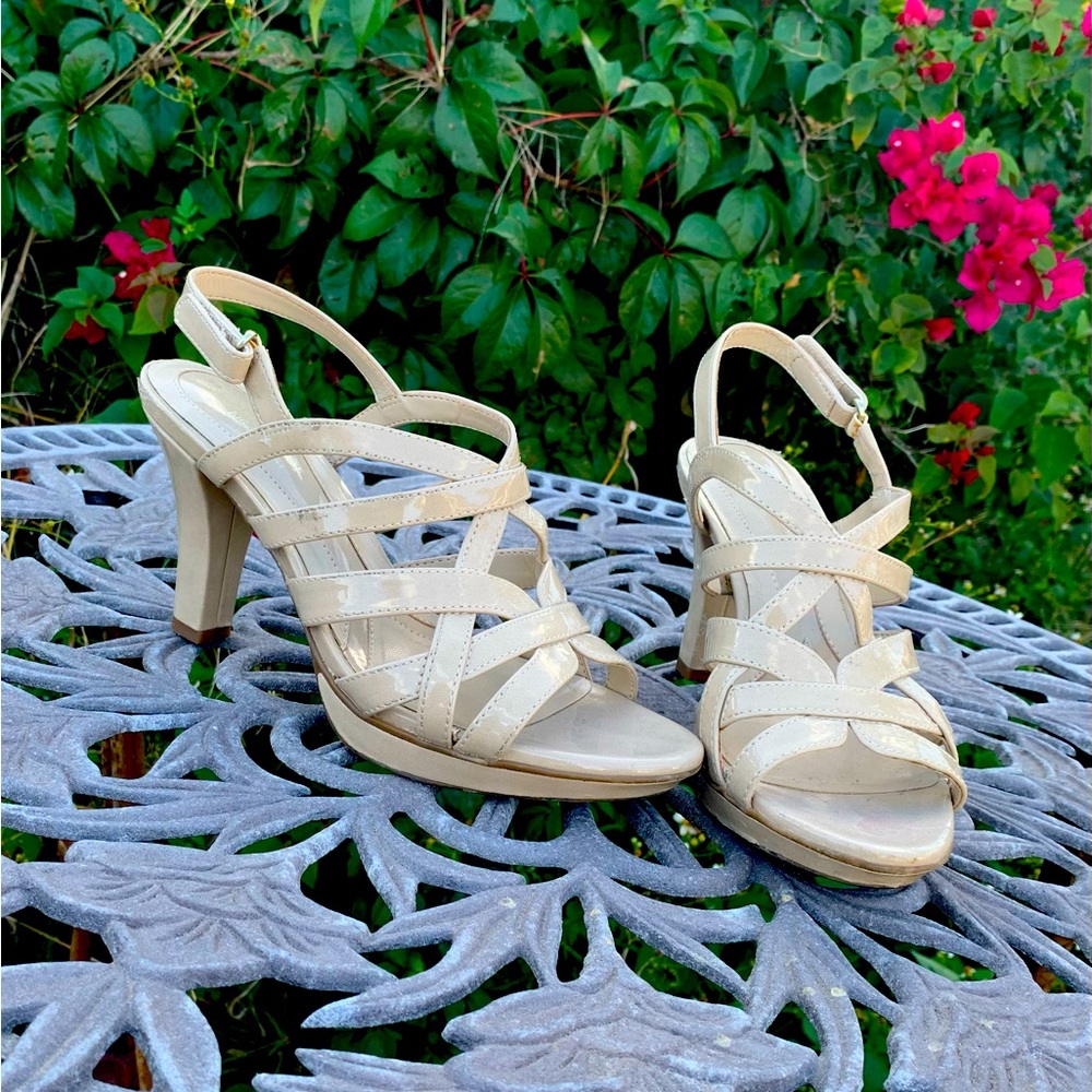 naturalizer white strappy heel